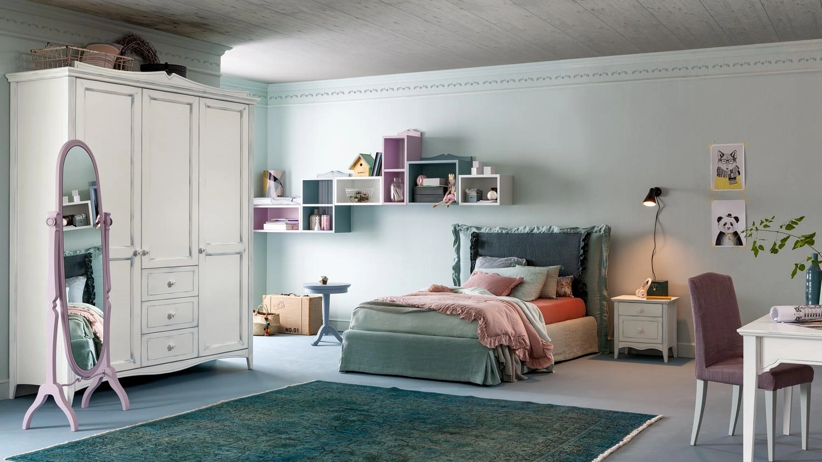 Cameretta per bambine stile shabby in legno con armadio, specchiera e scrivania Romantic Calipso di Callesella
