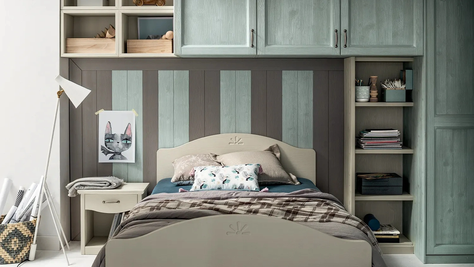 Letto ad una piazza e mezza in legno laccato Luna di Callesella
