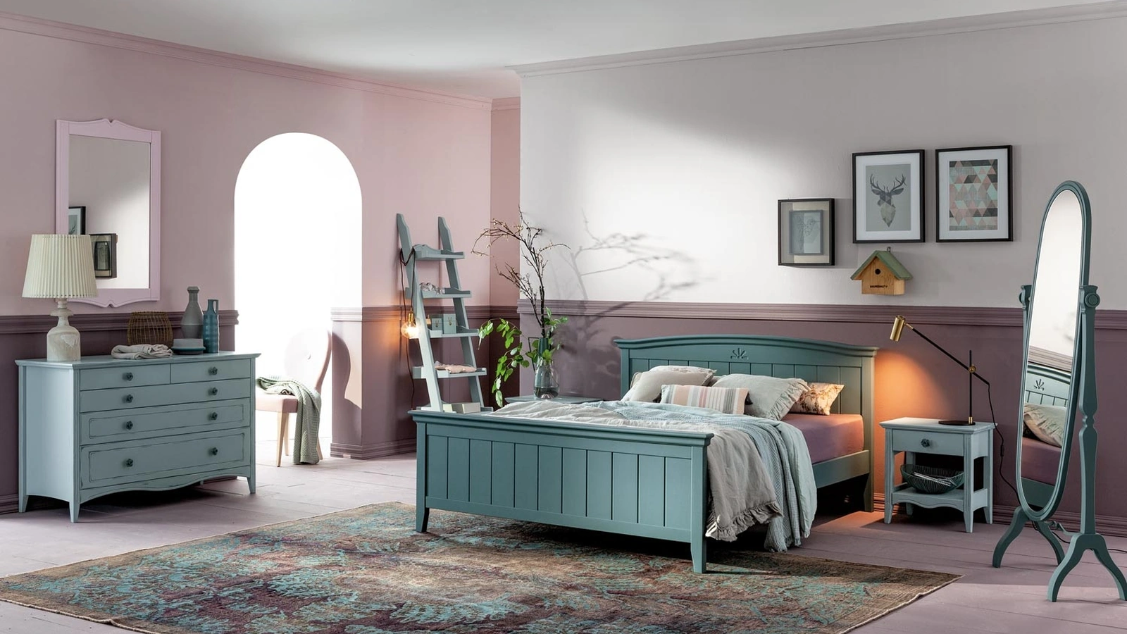Letto in legno laccato color carta da zucchero Romanza di Callesella